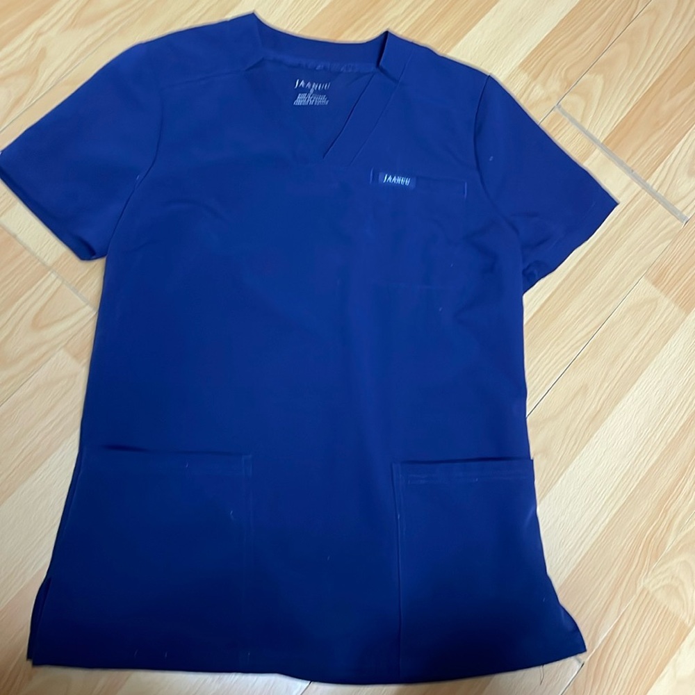 Jaanuu navy scrub top